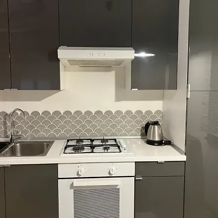 Cute And Cozy Centro Citta' Апартаменты *