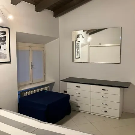Cute And Cozy Centro Citta' Апартаменты *